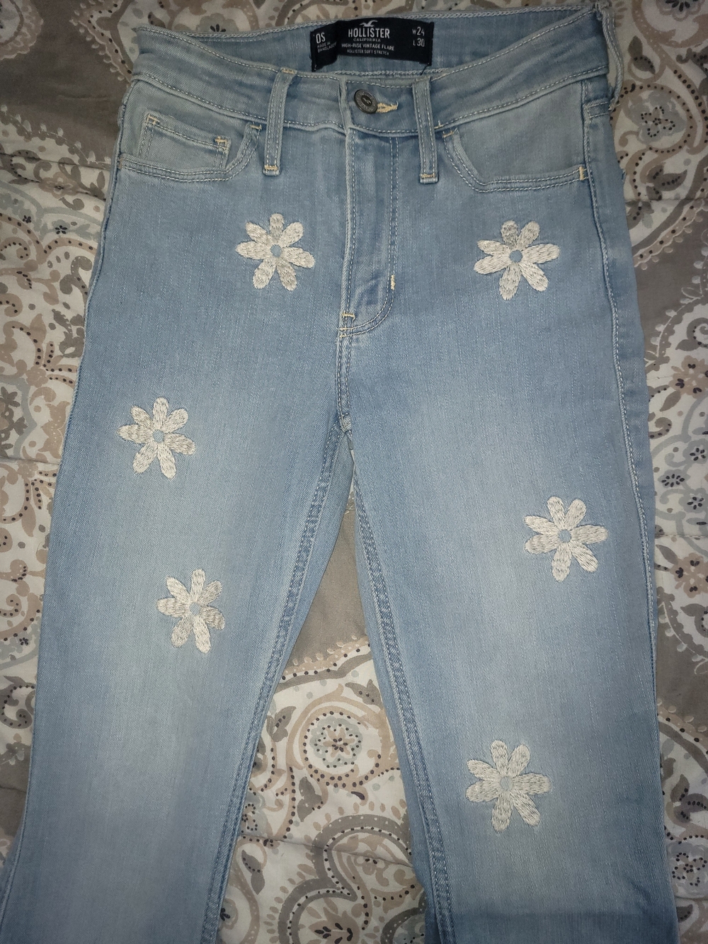 Hollister Light Blue Daisy Embroidered Women’s Jeans